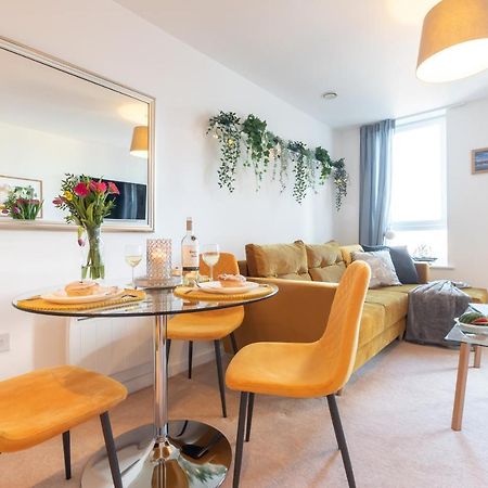 Amber Apartment Oasis - Your Gateway To Southampton'S Vibrant Heart, Port, Shopping Exterior foto