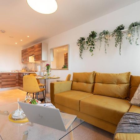 Amber Apartment Oasis - Your Gateway To Southampton'S Vibrant Heart, Port, Shopping Exterior foto
